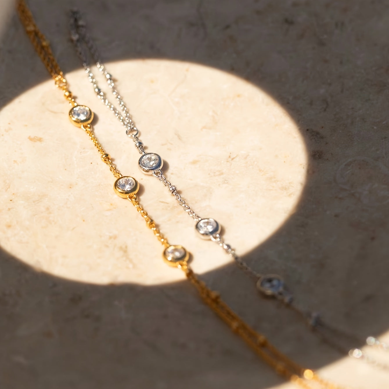 1pc Elegant Cubic Hand Chain Bracelet for Women